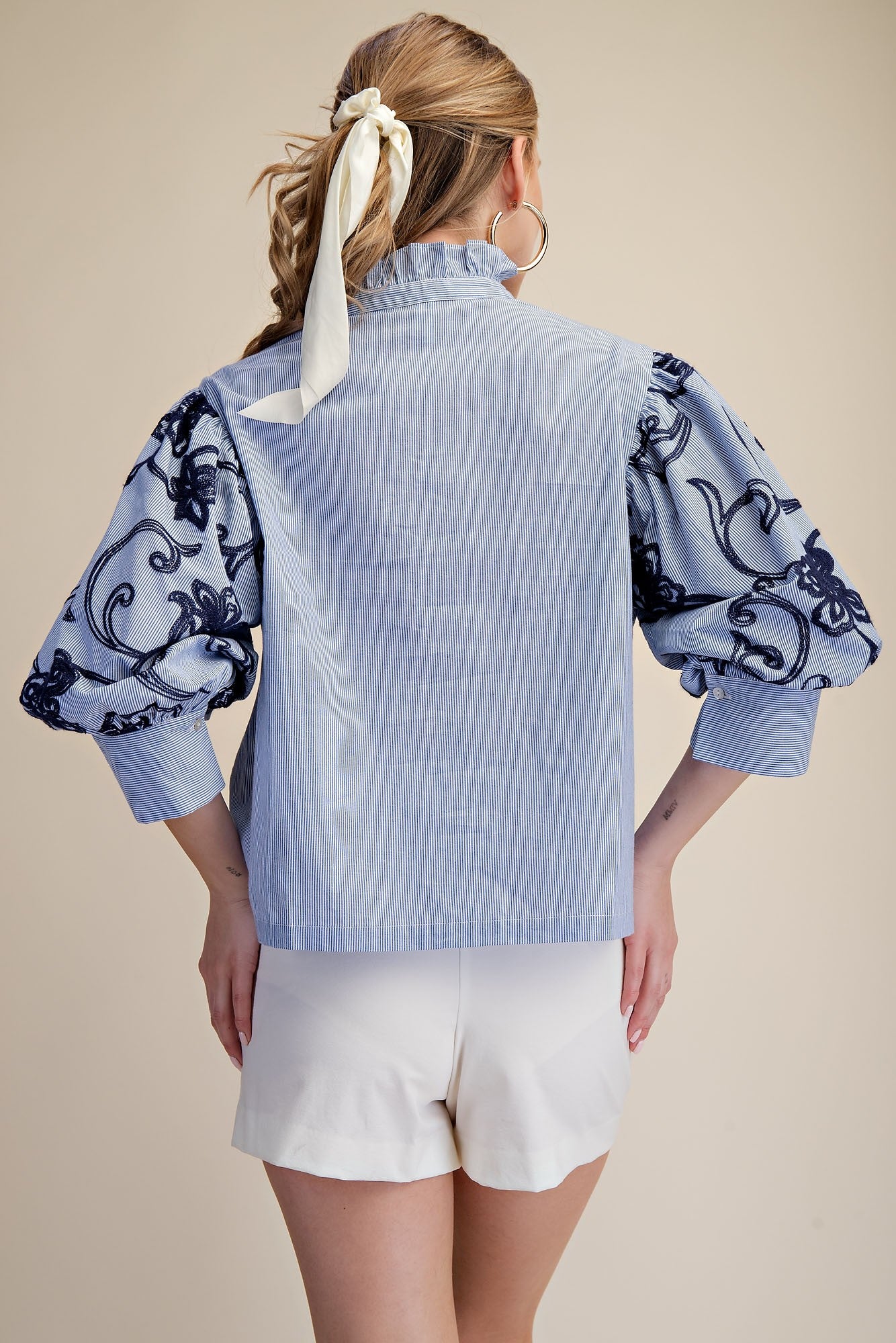 Puff Embroidery Blouse