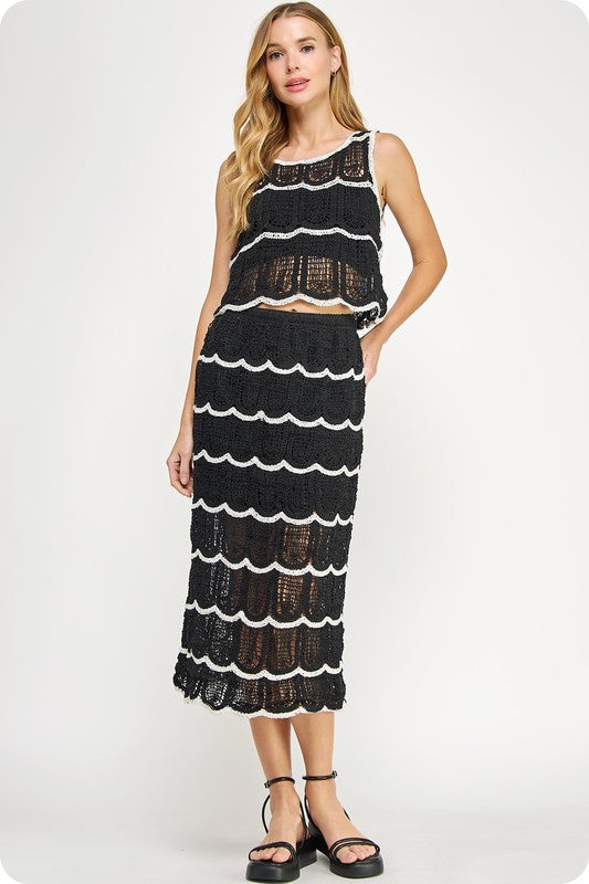 Black and white crochet set