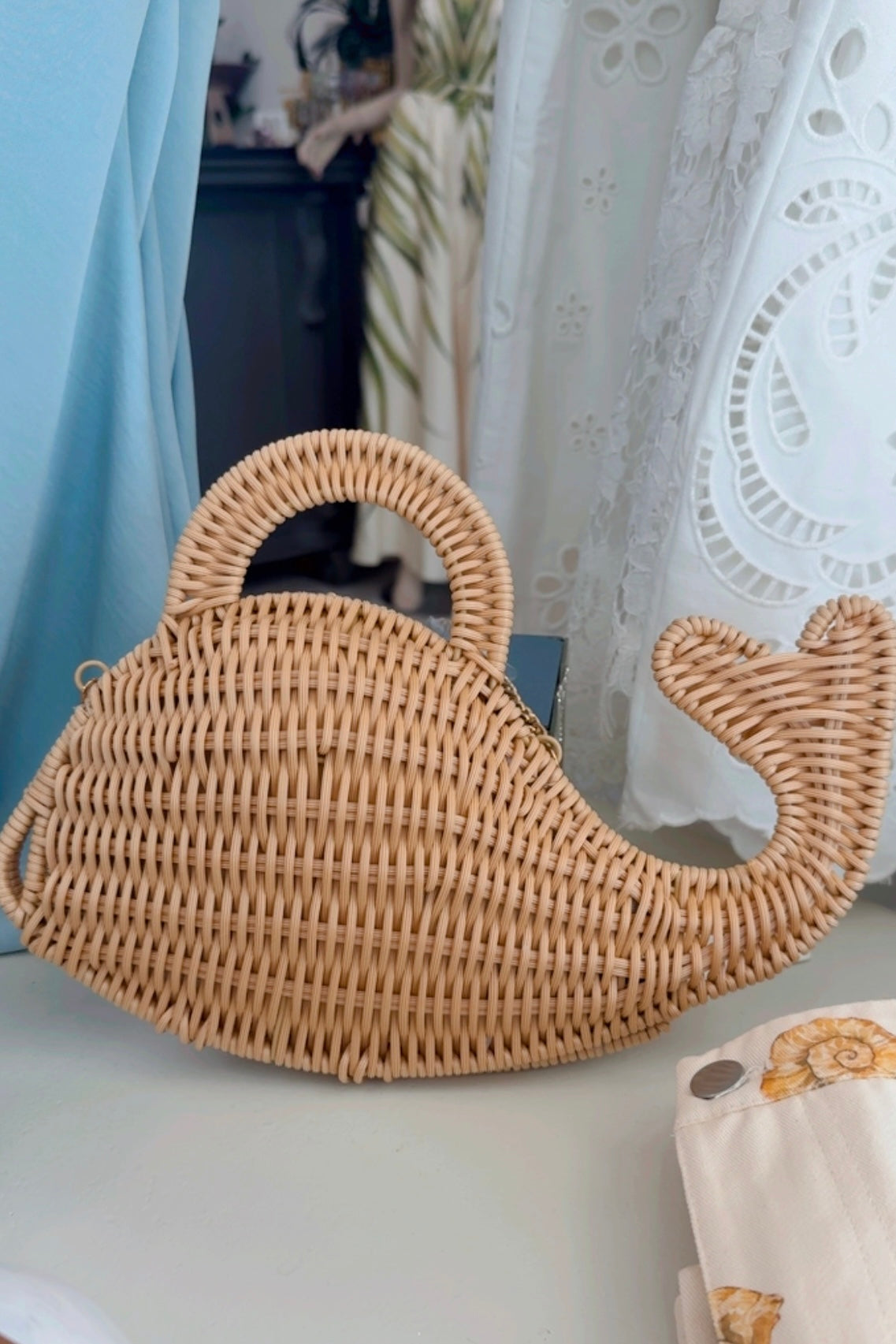 At the Sea Clutch
