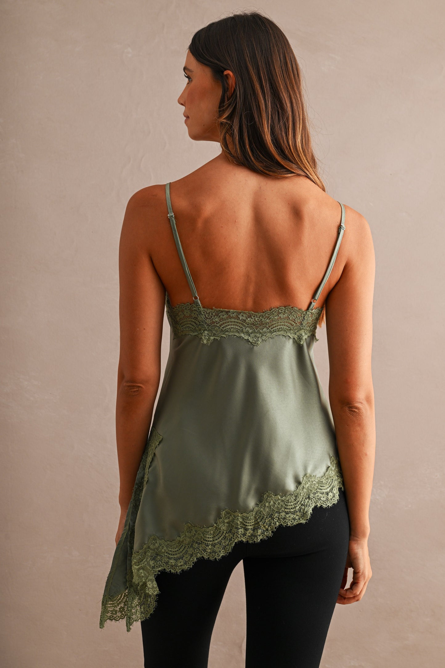 Black Asymmetric Top